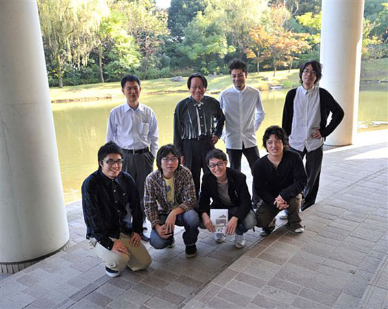 首都大学東京のバンブーハウスプロジェクトのメンバー。学生メンバーは総勢41人